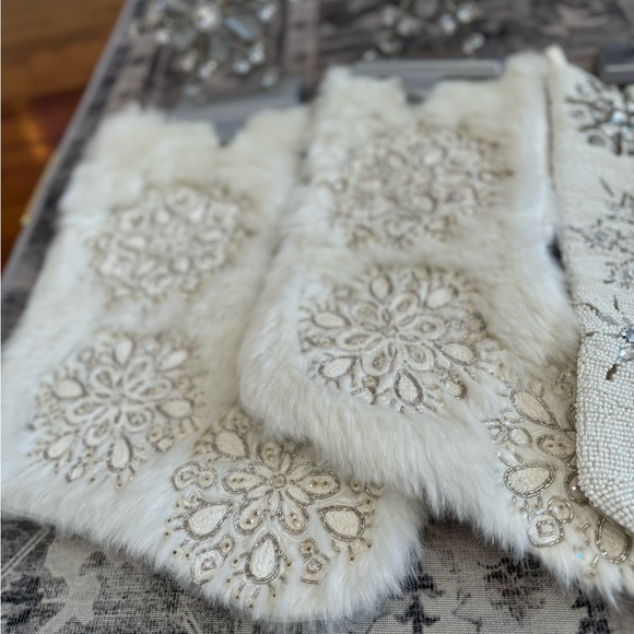 PIER ONE IMPORTS BEADED SNOWFLAKE CHRISTMAS LOT - Picture 7 of 12